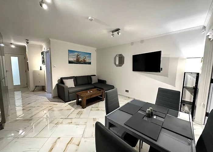 Central London Zone 1 Apartment